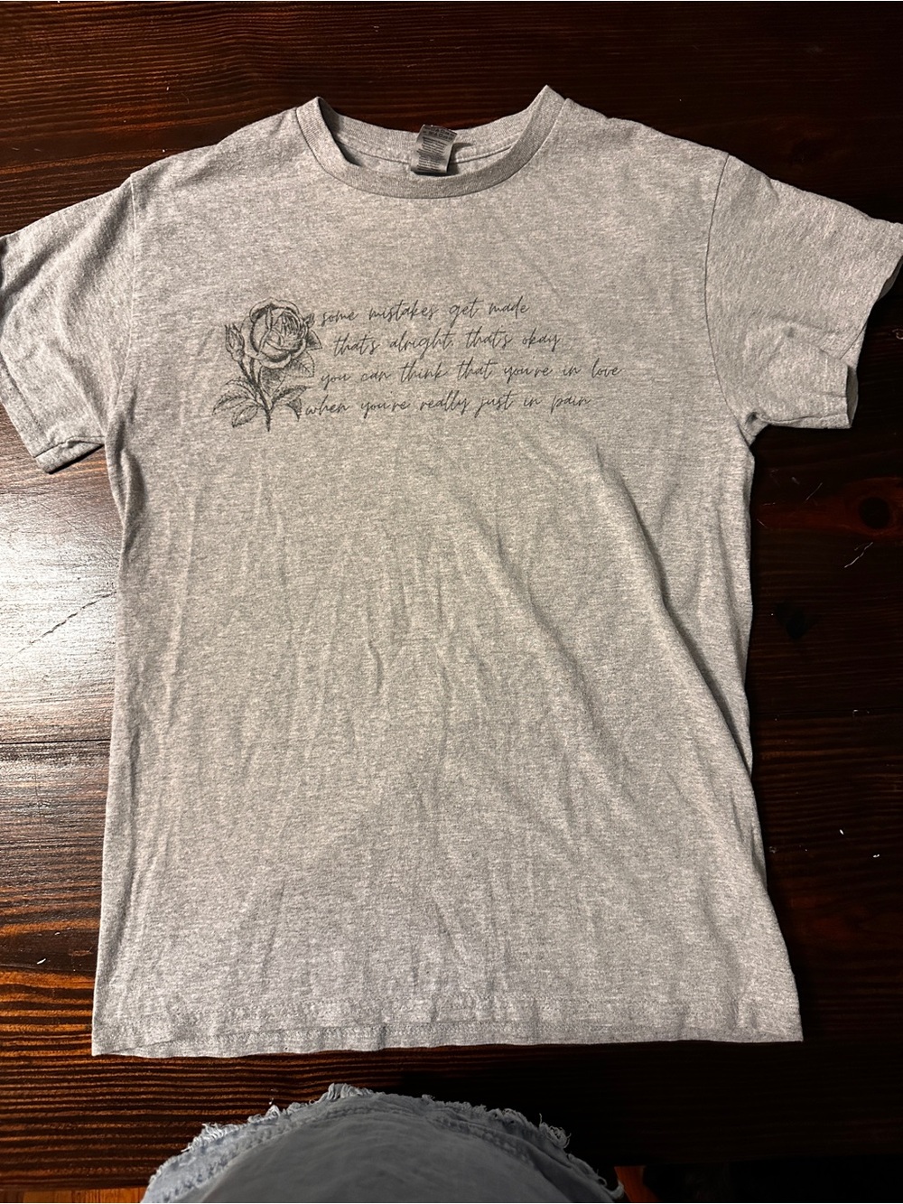 Gildan Light Gray Rose Graphic Crewneck Tee